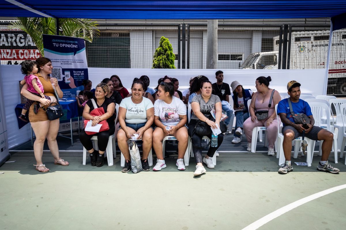Migrant women in transit across South America